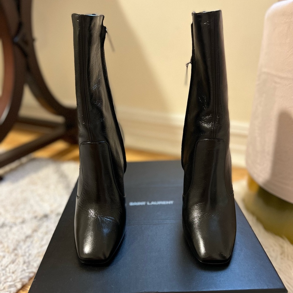 Authentic YSL only one use 10/10 like new